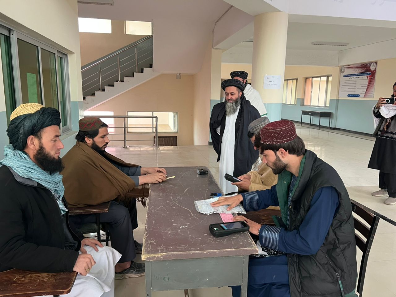 پروسه ثبت معلومات بایومتریک اشتراک‌کنندگان امتحان تثبیت سویهٔ علمای کرام (ثانویه و مافوق ثانویه) از سوی اداره ملی امتحانات آغاز گردید.